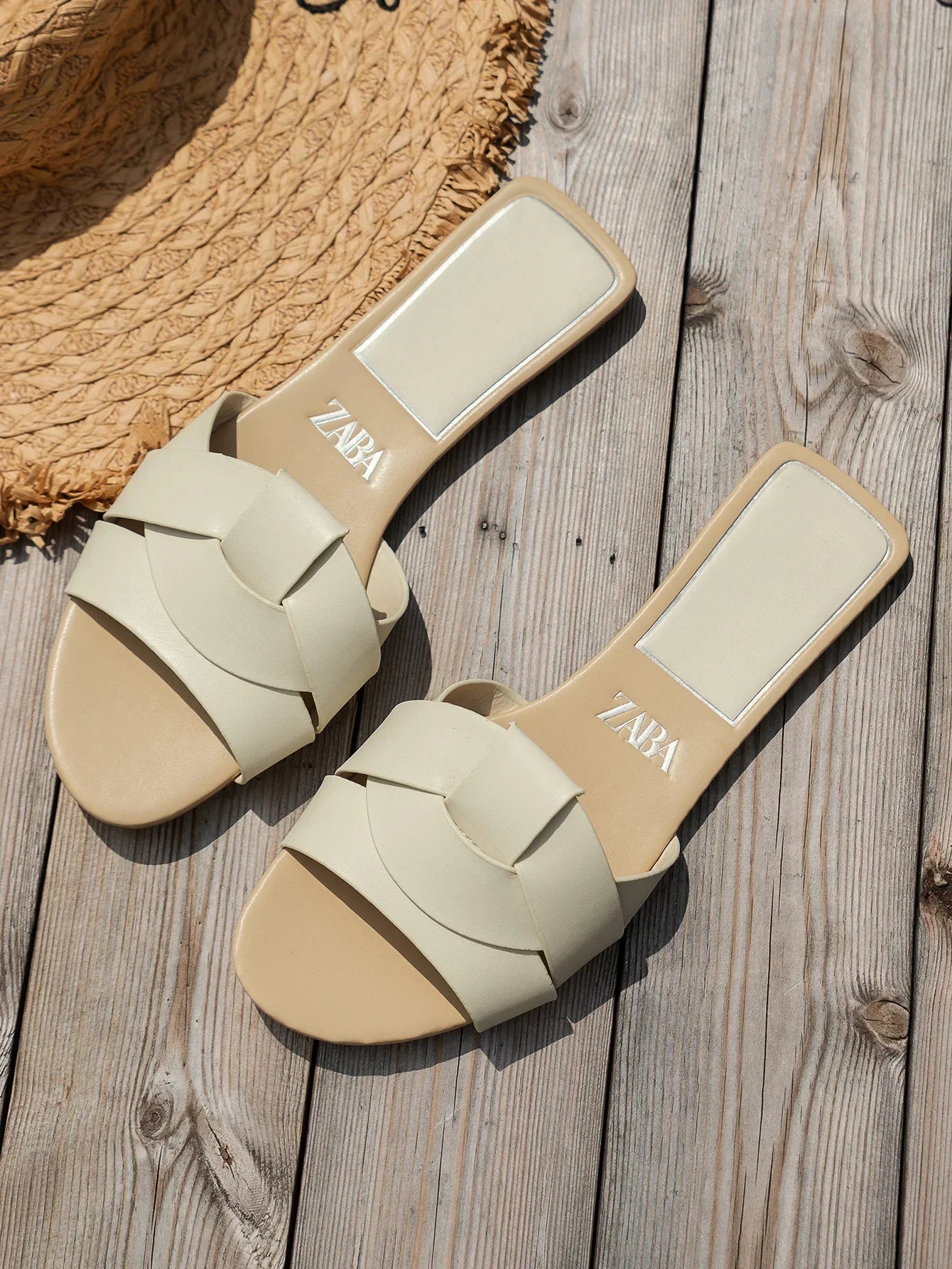 Square Head | Flat Sandals